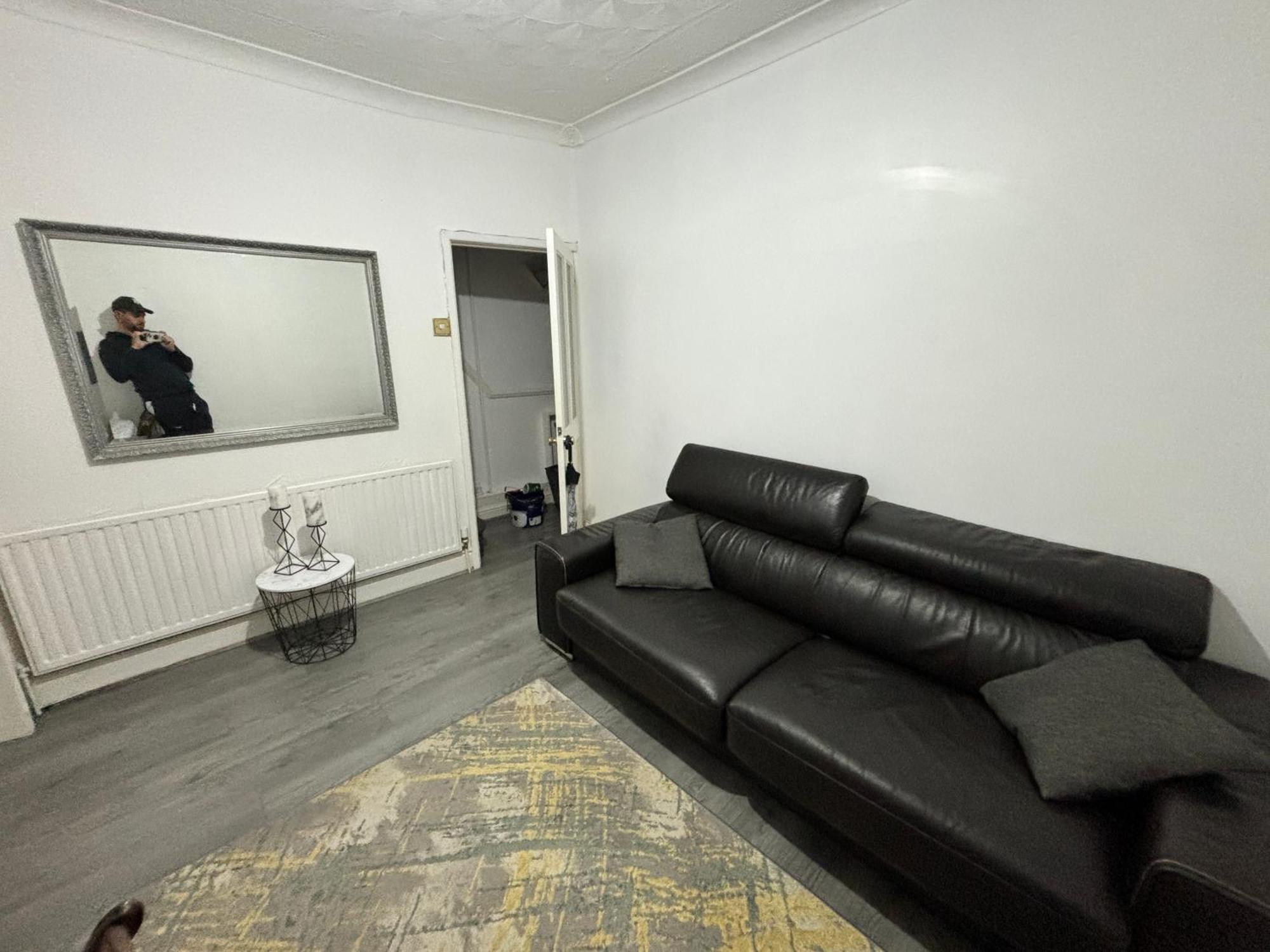 Entire 3 Bedroom House- Free Parking Ливерпуль Экстерьер фото
